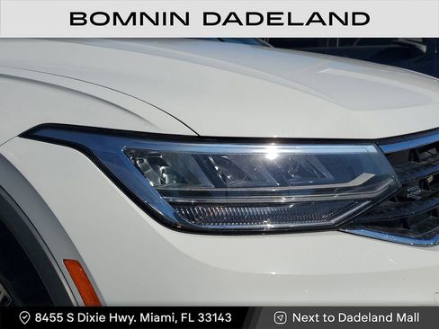 Used 2022 Volkswagen Tiguan SE R-Line image 13