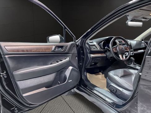 Used 2017 Subaru Outback 2.5i Limited image 10