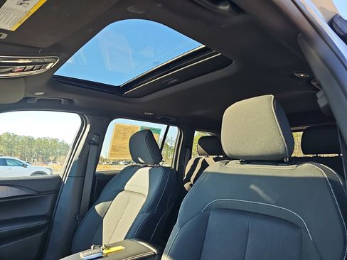 Used 2025 Jeep Grand Cherokee Laredo X w/ Trailer Tow Package image 29