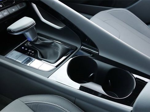 New 2026 Hyundai Elantra SEL Sport image 16