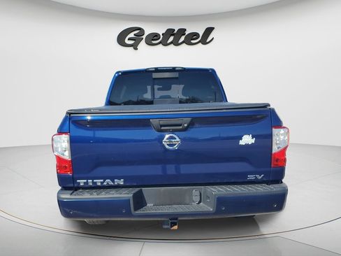Used 2021 Nissan Titan SV w/ SV Convenience Package image 4