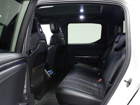 Used 2022 Rivian R1T Adventure image 13