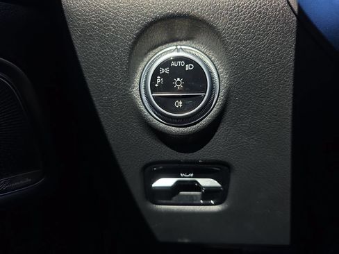 Used 2023 Mercedes-Benz C 300 4MATIC Sedan image 40