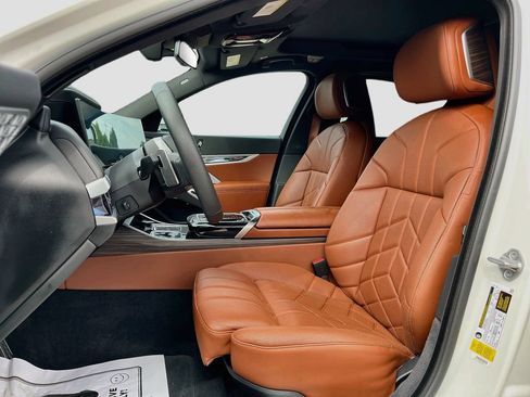 Used 2023 BMW 740i RWD image 16