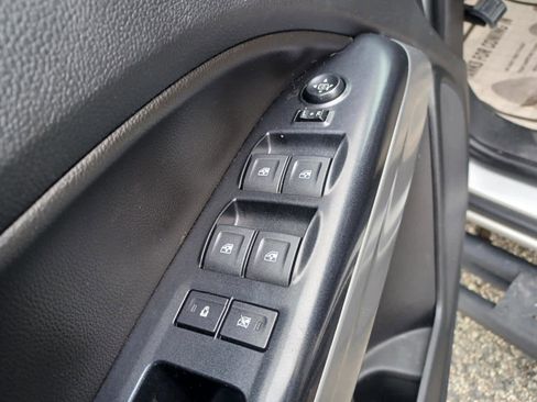 Used 2020 Chevrolet Colorado LT image 14