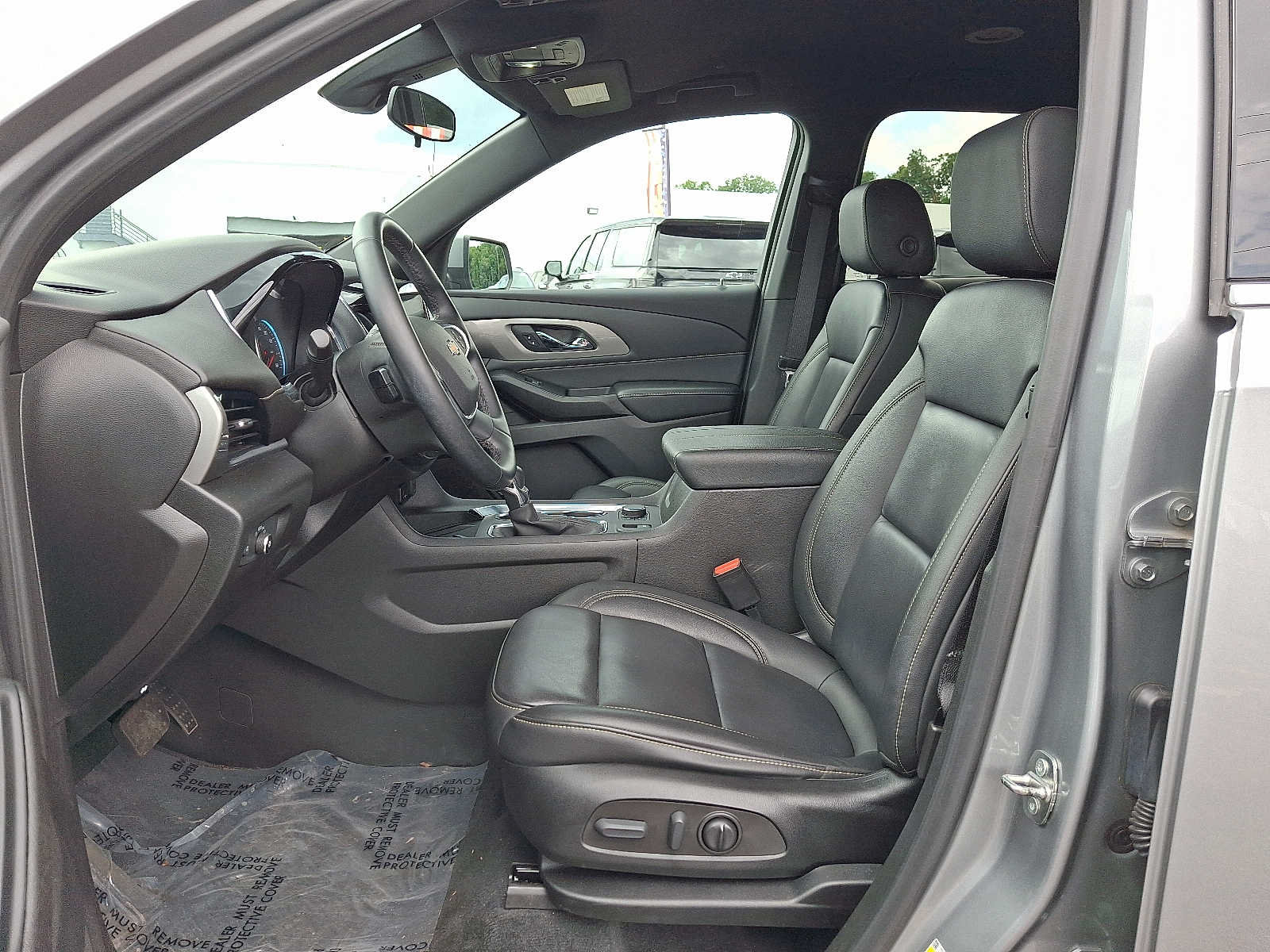 Used 2023 Chevrolet Traverse LT AWD/4WD image 13