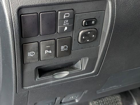 Used 2020 Toyota Land Cruiser Heritage Edition AWD/4WD image 19
