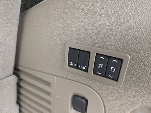 Used 2015 Chevrolet Tahoe LTZ AWD/4WD image 42
