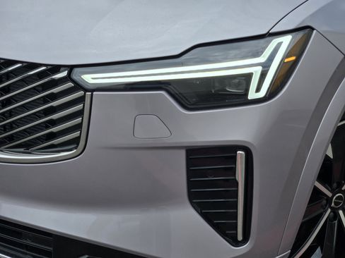 New 2026 Volvo XC90 B6 Core image 10