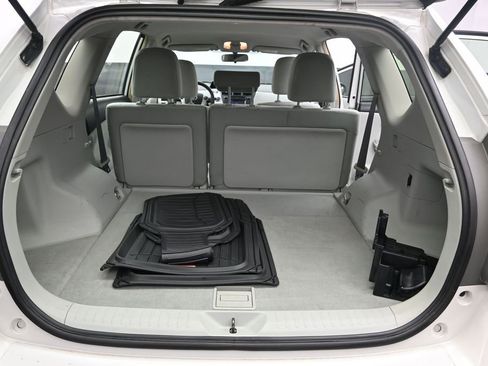 Used 2014 Toyota Prius V Three FWD image 16