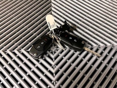 Used 2023 Ford F250 XLT image 9