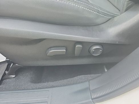 Used 2023 Subaru Forester Touring image 22