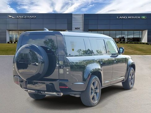 New 2026 Land Rover Defender 130 X-Dynamic SE AWD/4WD image 3