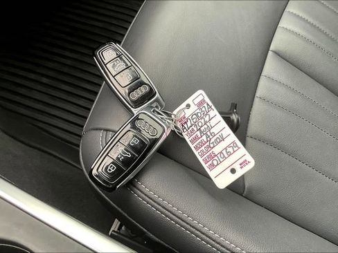 Used 2022 Audi A6 Premium Plus w/ Premium Plus Package image 11