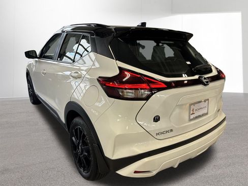 Used 2023 Nissan Kicks SR w/ SR Premium Package FWD image 36