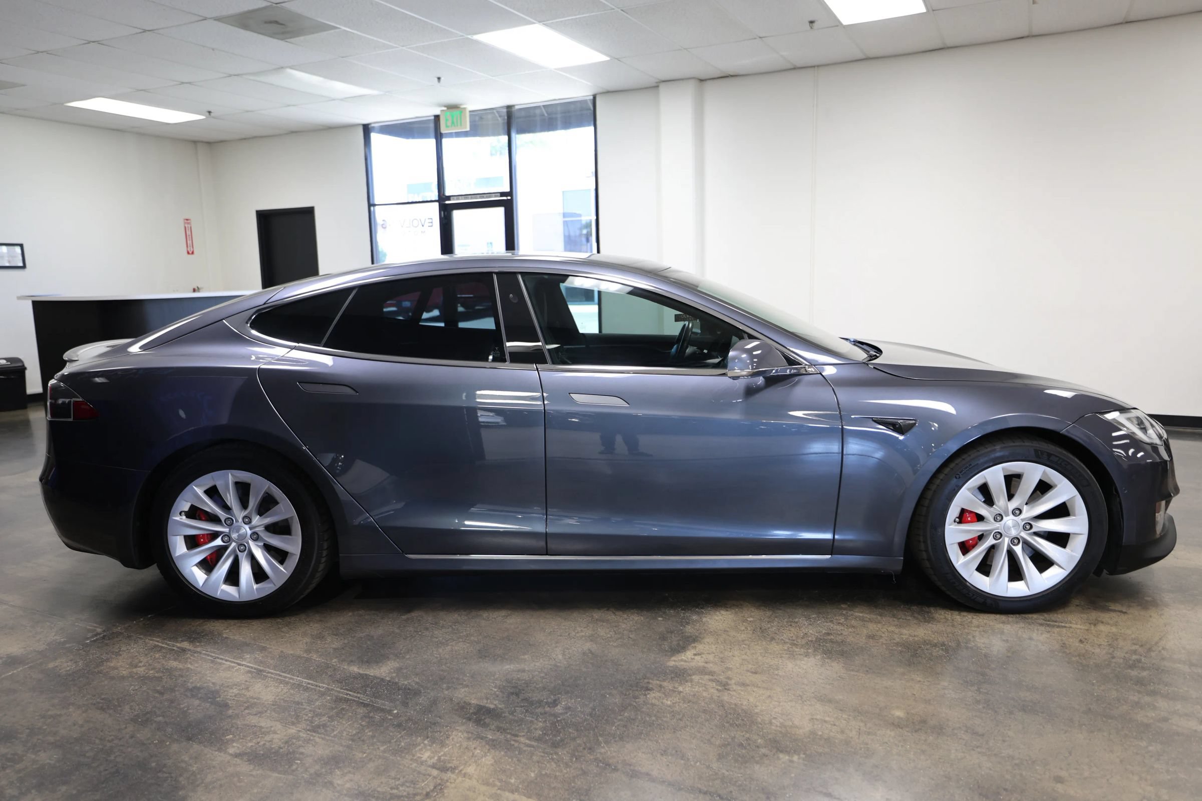 Used 2019 Tesla Model S Performance AWD/4WD image 9