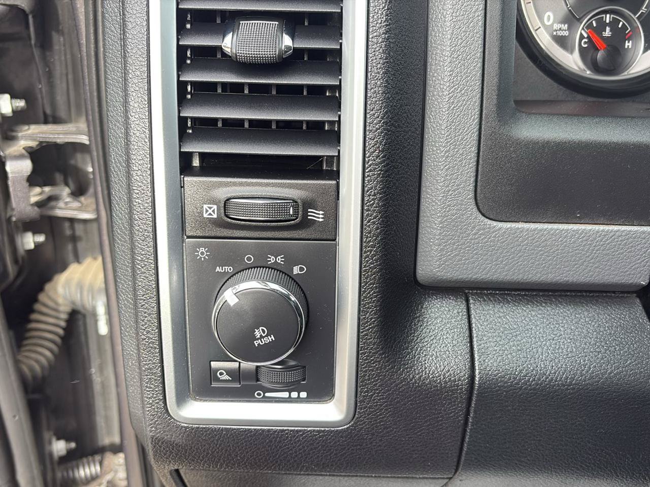 Used 2016 RAM 1500 Big Horn AWD/4WD image 18