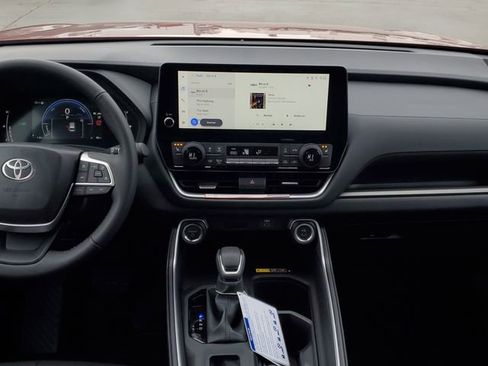 New 2026 Toyota Grand Highlander XLE image 25