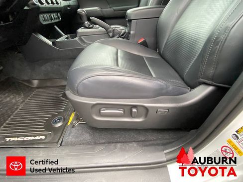 Certified 2020 Toyota Tacoma TRD Off-Road w/ TRD Premium Off Road Package AWD/4WD image 33