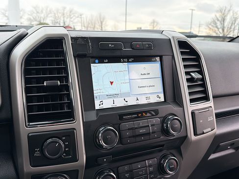 Used 2018 Ford F150 Lariat image 10