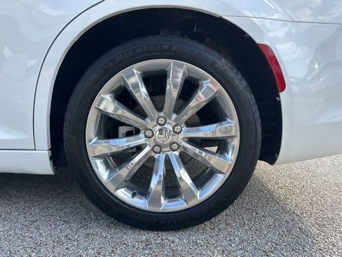 Certified 2021 Chrysler 300 Touring w/ Chrome Appearance Package RWD image 47