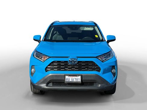 Used 2019 Toyota RAV4 XLE w/ Convenience Package image 8