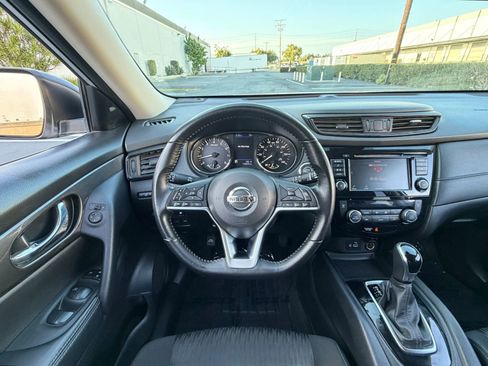 Used 2020 Nissan Rogue SV AWD/4WD image 15