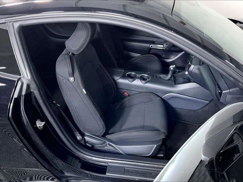 Used 2024 Ford Mustang Coupe image 9