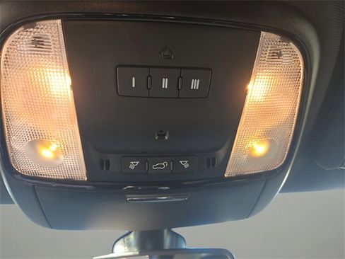 Used 2023 Dodge Durango GT image 15