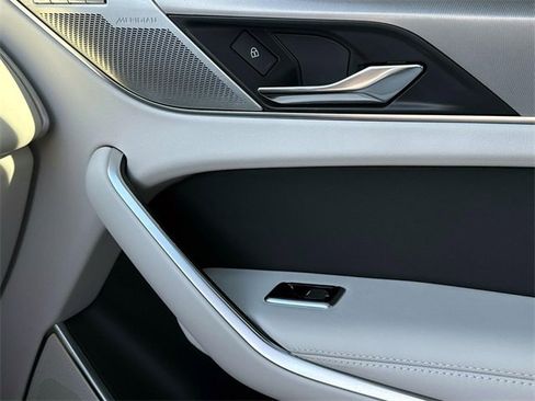 New 2025 Jaguar F-PACE R-Dynamic S image 18
