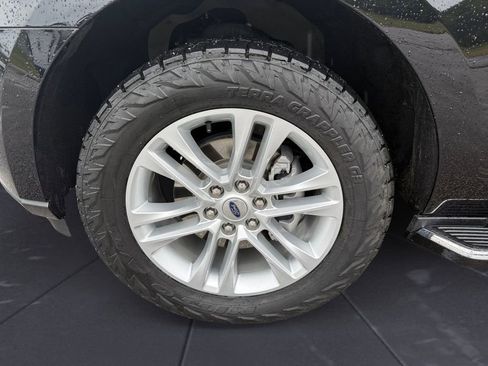 Used 2022 Ford Expedition XLT AWD/4WD image 14