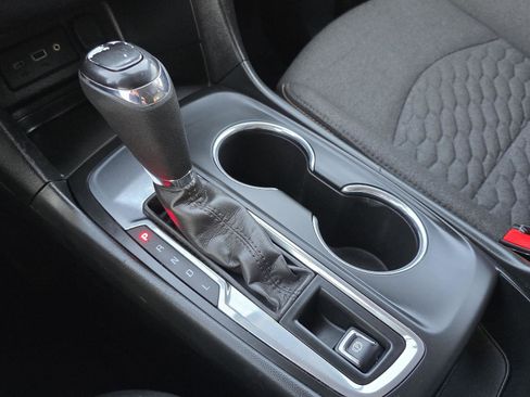 Used 2020 Chevrolet Equinox LT image 15