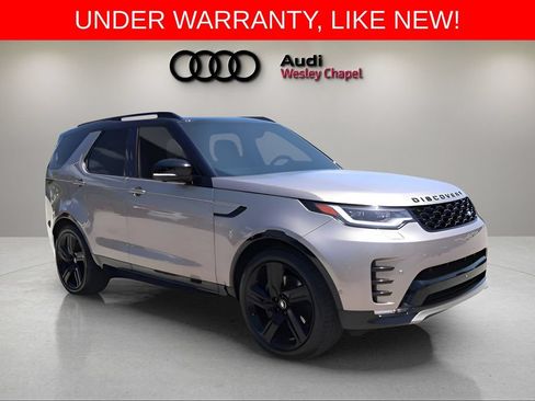 Used 2025 Land Rover Discovery Dynamic SE AWD/4WD image 7