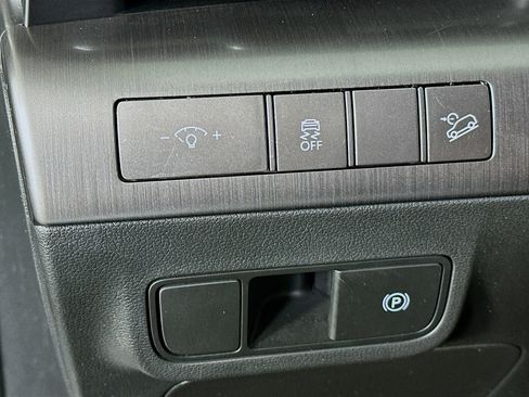 Used 2025 Hyundai Kona SEL image 17