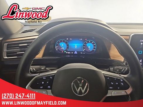 Used 2024 Volkswagen Atlas SE AWD/4WD image 26
