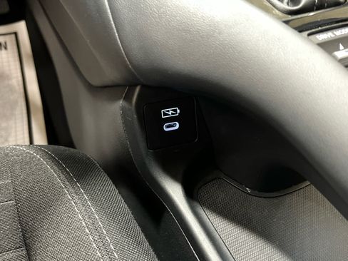 Certified 2024 Honda HR-V LX image 18