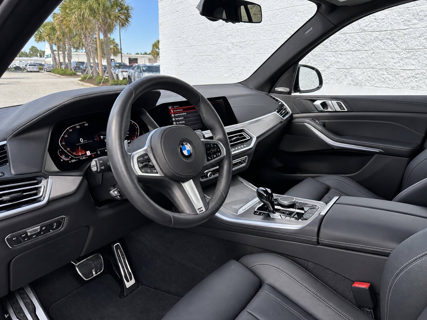 Used 2020 BMW X5 sDrive40i w/ M Sport Package RWD image 2
