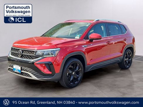 Used 2023 Volkswagen Taos SE AWD/4WD image 1