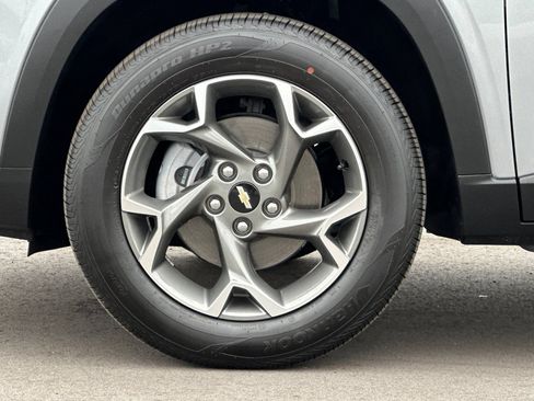 New 2026 Chevrolet Trax LT w/ Driver Confidence Package FWD image 25