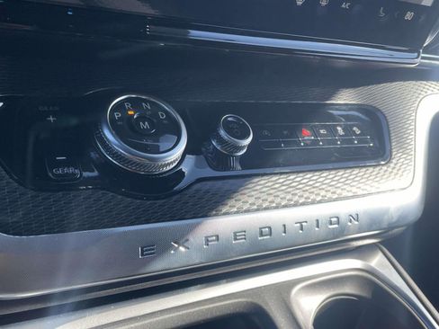 New 2026 Ford Expedition Max Platinum w/ Stealth Appearance Package image 15
