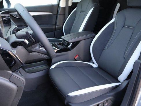 New 2025 Buick Envision Sport Touring image 38