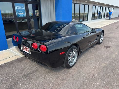 Used 2004 Chevrolet Corvette Z06 w/ Memory Package RWD image 6