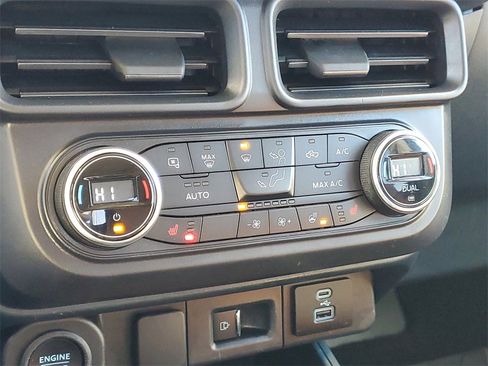 Used 2022 Ford Maverick Lariat w/ Lariat Luxury Package image 24