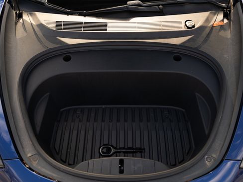 Used 2021 Tesla Model 3 Standard Range Plus image 39