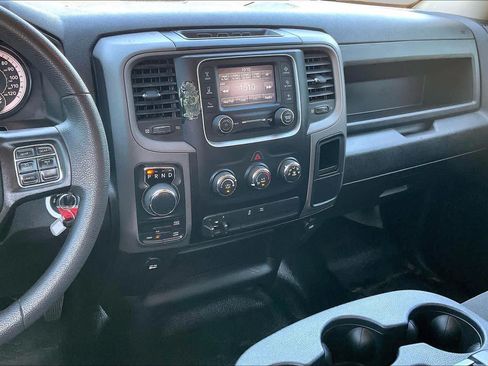 Used 2022 RAM 1500 Tradesman w/ Chrome Appearance Group AWD/4WD image 7