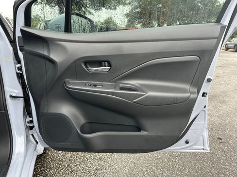 New 2025 Nissan Versa SV w/ Trunk Package image 14