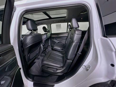 Used 2022 Jeep Grand Cherokee L Limited image 27