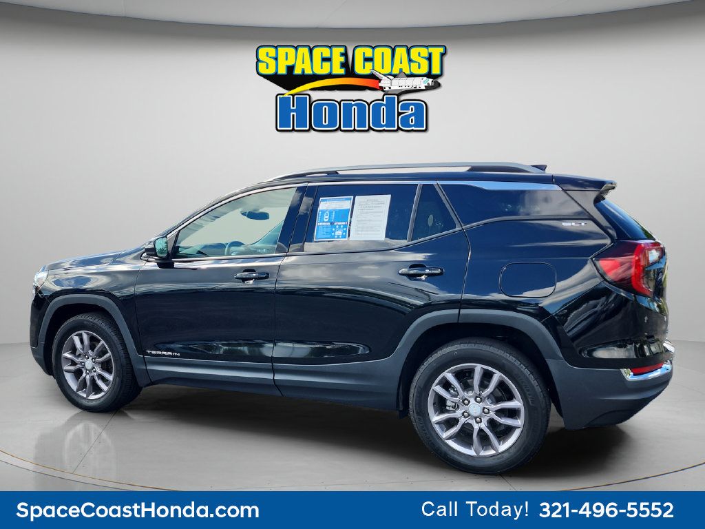 Used 2023 GMC Terrain SLT AWD/4WD image 11