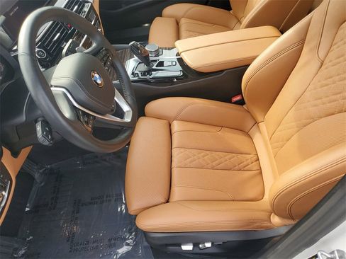 Used 2023 BMW 530i w/ Premium Package image 17