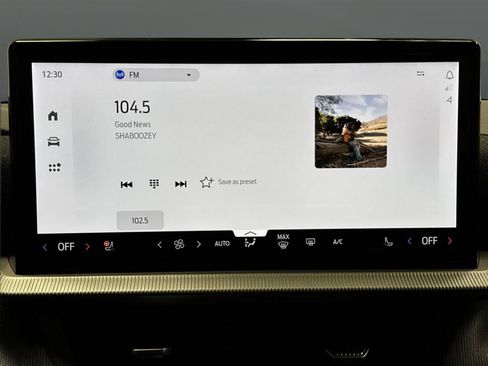 Used 2025 Ford Explorer ST-Line w/ Premium Package image 19